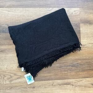 Portolano Fringe Trim Cashmere Scarf in Black